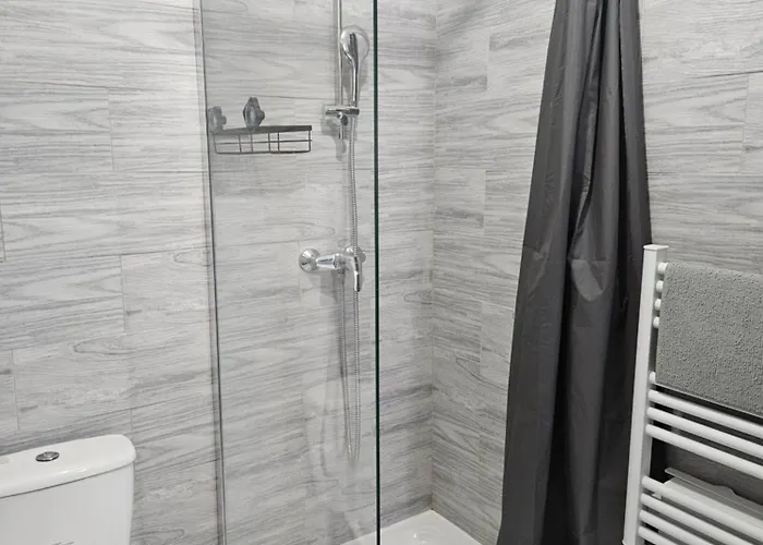 Διαμέρισμα T2 Moderne, Calme Et Entierement Renove.